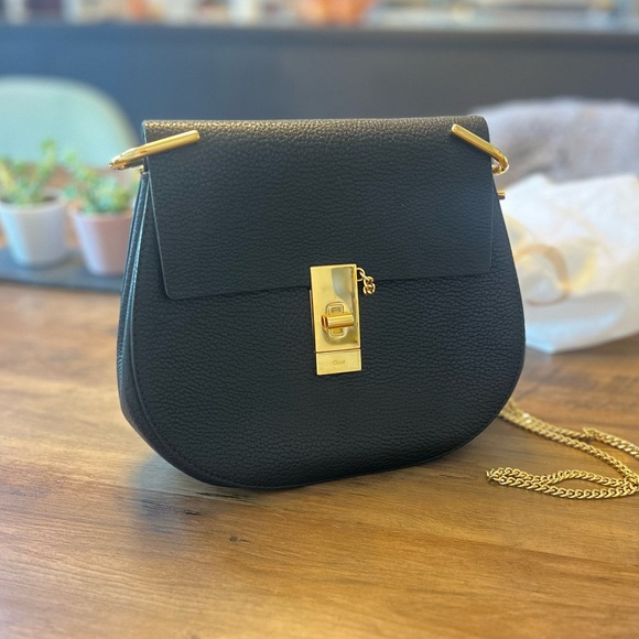 CHLOÉ
Leather Crossbody Bag - Picture 4 of 8